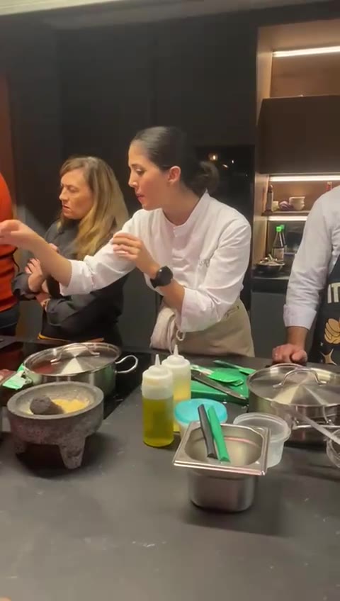 1379daea VID20251117WA0011 mid - Ágape, escuela de cocina en Madrid